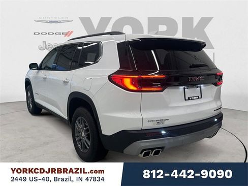 Used 2025 GMC Acadia Elevation image 3