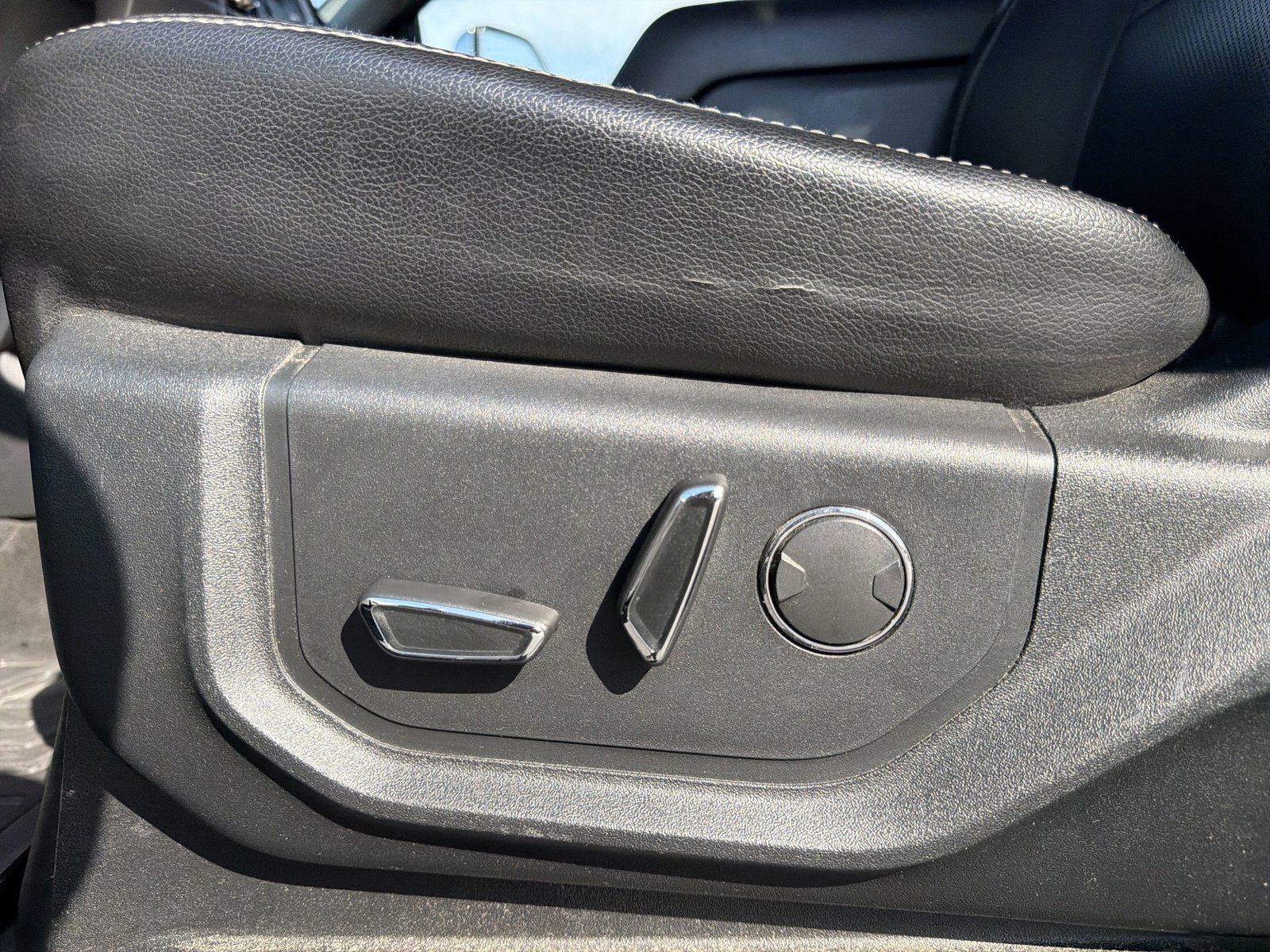 Used 2019 Ford F250 Lariat w/ Lariat Ultimate Package AWD/4WD image 14