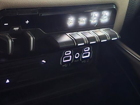 Used 2019 RAM 1500 Laramie w/ Sport Appearance Package image 41