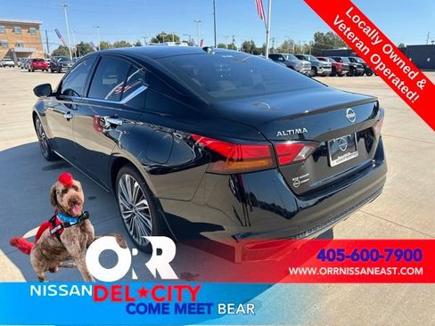 Used 2025 Nissan Altima 2.5 SL FWD image 3