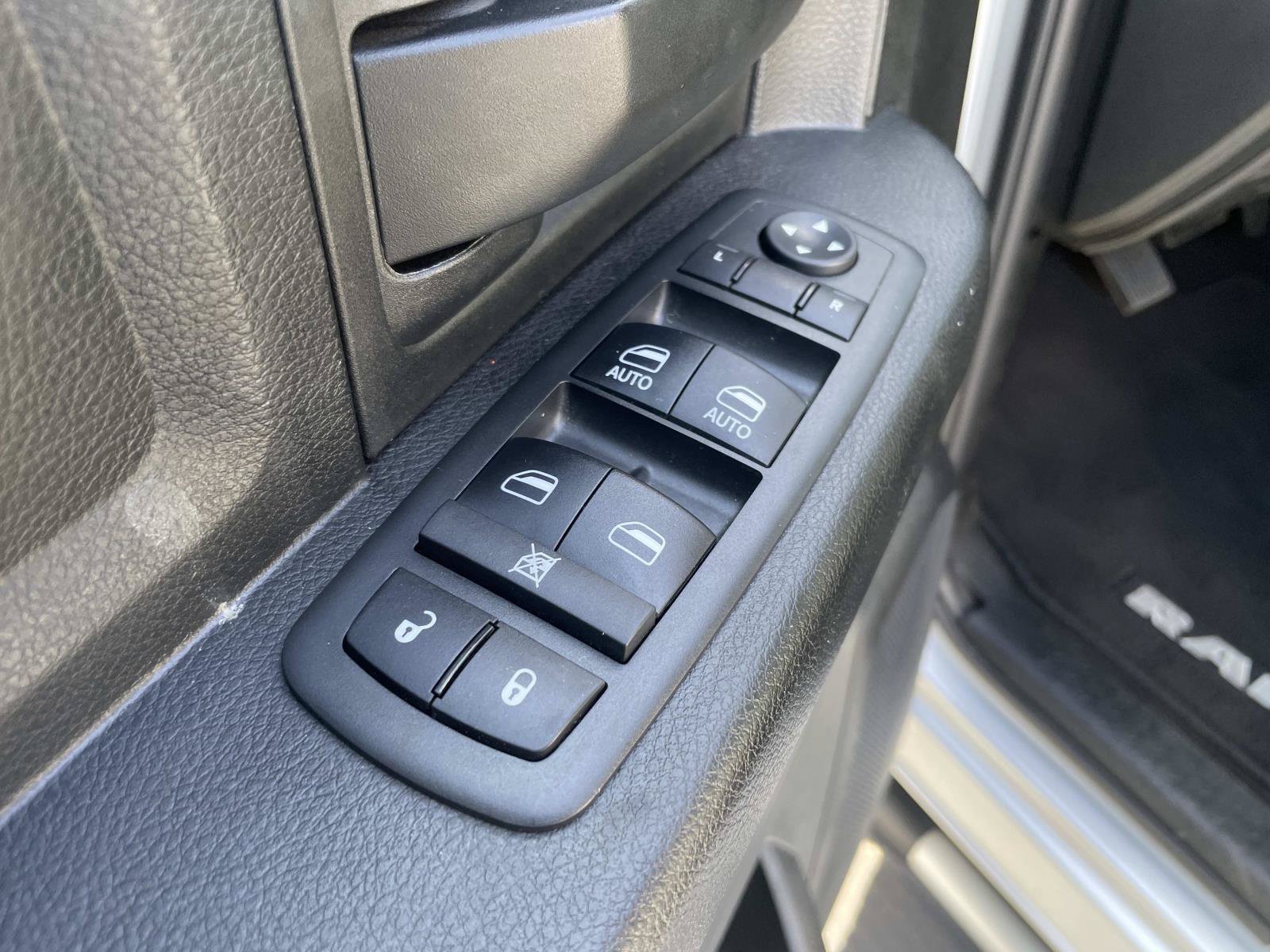 Used 2019 RAM 1500 Tradesman w/ Tradesman SXT Package AWD/4WD image 16