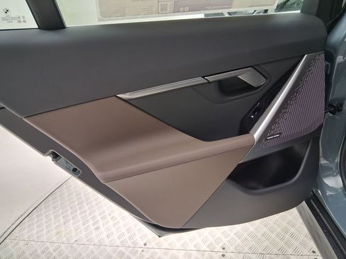 New 2026 BMW i5 eDrive40 image 28