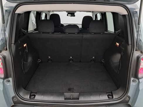 Used 2017 Jeep Renegade Trailhawk image 17