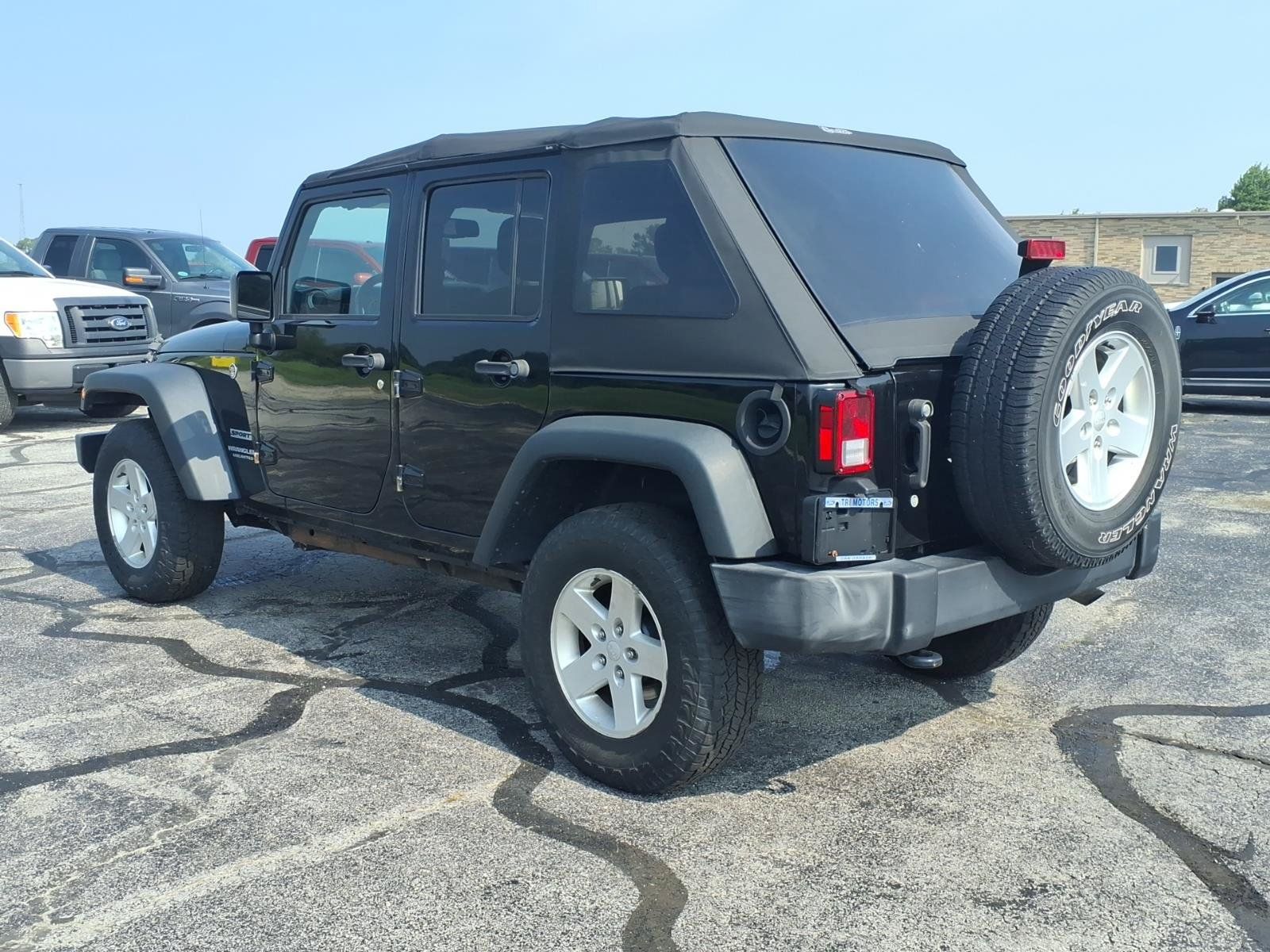 Used 2017 Jeep Wrangler Unlimited Sport w/ Quick Order Package 24S AWD/4WD image 5