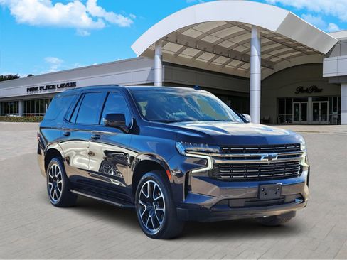 Used 2022 Chevrolet Tahoe RST w/ Luxury Package image 2