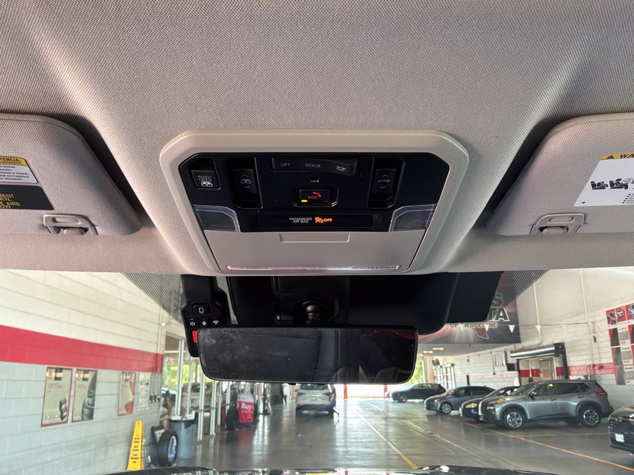 Used 2023 Toyota Tundra Limited AWD/4WD image 17