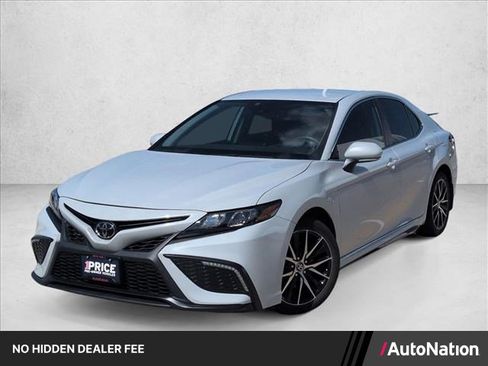 Used 2024 Toyota Camry SE w/ Convenience Package FWD image 1
