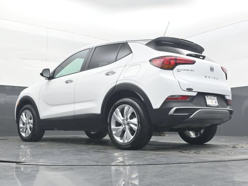 Used 2025 Buick Encore GX Preferred AWD/4WD image 28