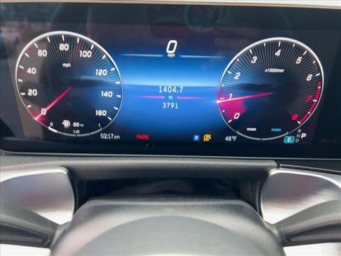 Certified 2025 Mercedes-Benz GLB 250 4MATIC image 11