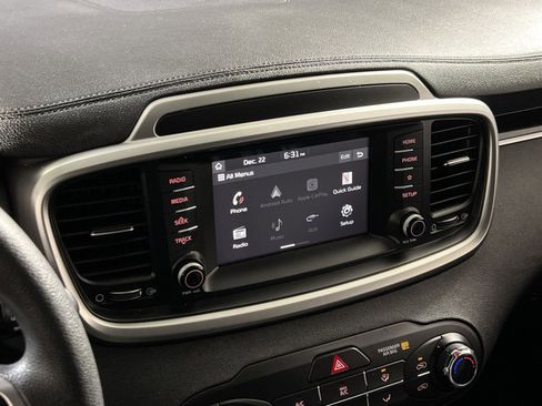 Used 2020 Kia Sorento L image 18