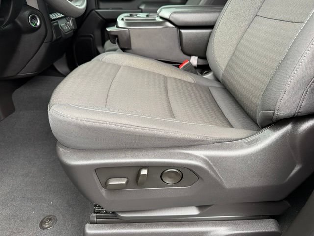 Certified 2025 Chevrolet Silverado 1500 Custom AWD/4WD image 15