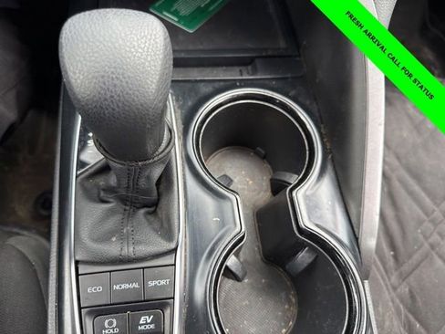 Used 2020 Toyota Camry LE FWD image 23