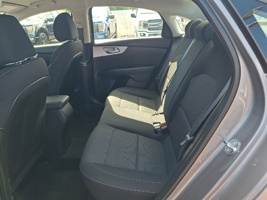Used 2024 Kia Forte LXS w/ LXS Technology Package FWD image 13