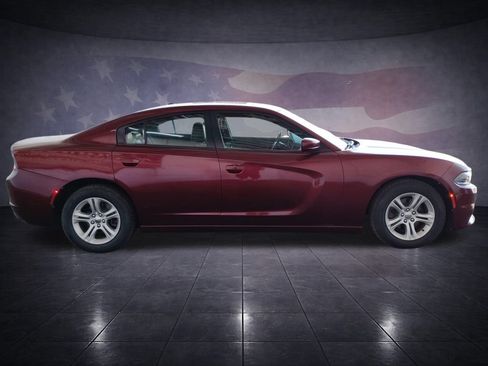 Used 2019 Dodge Charger SXT w/ Leather Interior Group RWD image 6