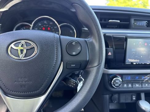 Used 2015 Toyota Corolla LE image 17