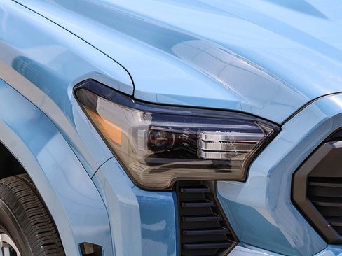 Certified 2026 Toyota Tacoma TRD Sport AWD/4WD image 5