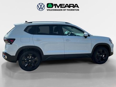New 2025 Volkswagen Taos SEL image 6