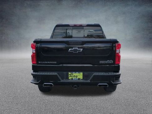 Used 2021 Chevrolet Silverado 1500 High Country w/ Technology Package AWD/4WD image 8