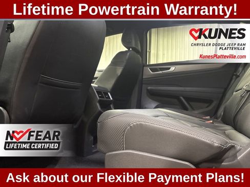 Used 2025 Volkswagen Atlas Cross Sport SE image 16