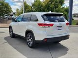 Used 2019 Toyota Highlander SE image 4
