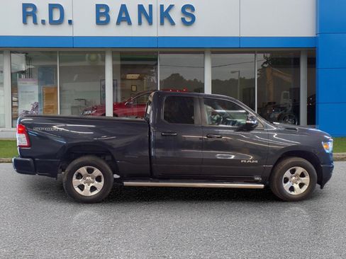 Used 2020 RAM 1500 Big Horn AWD/4WD image 2