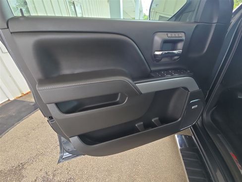 Used 2017 Chevrolet Silverado 1500 LTZ Z71 w/ LTZ Plus Package AWD/4WD image 20