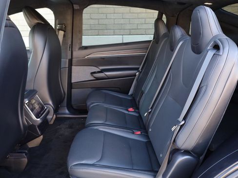 Used 2023 Tesla Model X AWD/4WD image 19
