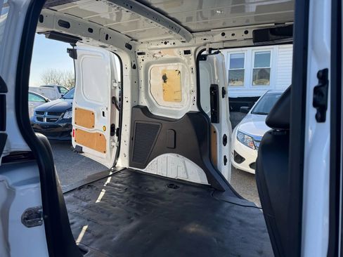 Used 2015 Ford Transit Connect XL image 15