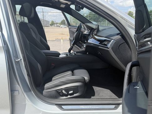 Used 2019 BMW 530i w/ Convenience Package RWD image 14