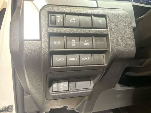 Certified 2025 Toyota Tacoma TRD Off-Road w/ TRD Off Road Upgrade Package AWD/4WD image 21