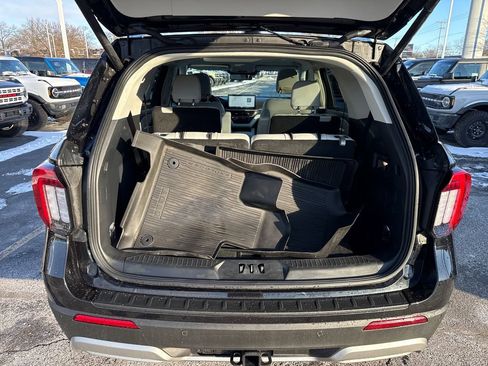 Used 2025 Ford Explorer Platinum w/ LUX Leather Package image 14