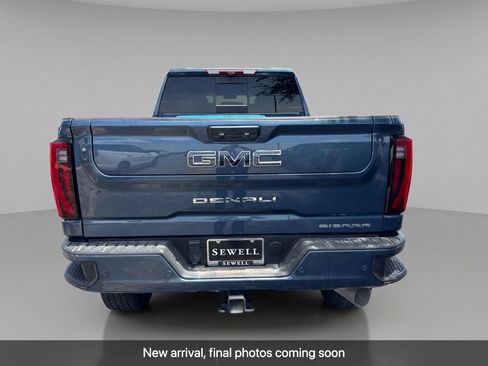 Used 2024 GMC Sierra 2500 Denali Ultimate AWD/4WD image 5