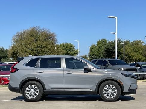 Used 2025 Honda CR-V LX image 3