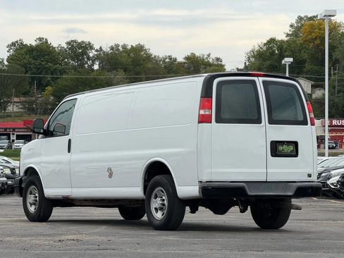Used 2016 Chevrolet Express 2500 Extended image 4