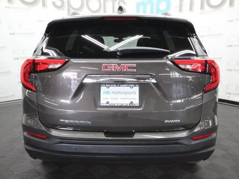Used 2019 GMC Terrain SLE w/ Driver Convenience Package image 4