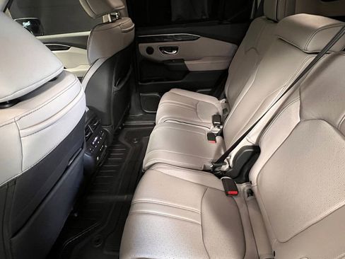 Used 2025 Honda Pilot Elite image 18