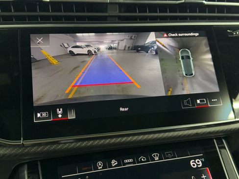 Used 2022 Audi RS Q8 AWD/4WD image 24