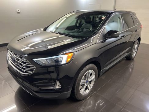 Certified 2022 Ford Edge SEL w/ Convenience Package image 3