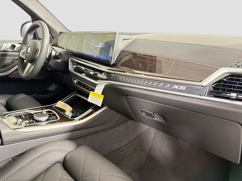 New 2026 BMW X5 xDrive40i w/ M Sport Package image 30