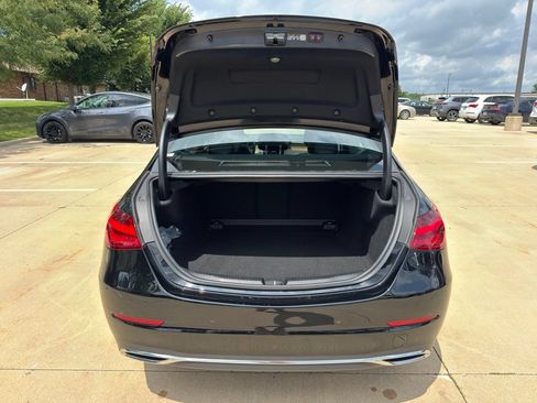 Used 2025 Mercedes-Benz C 300 4MATIC Sedan image 17