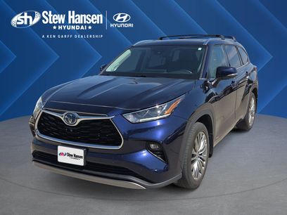 Used 2022 Toyota Highlander Platinum