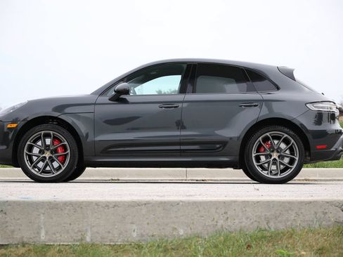 Certified 2025 Porsche Macan GTS AWD/4WD image 2