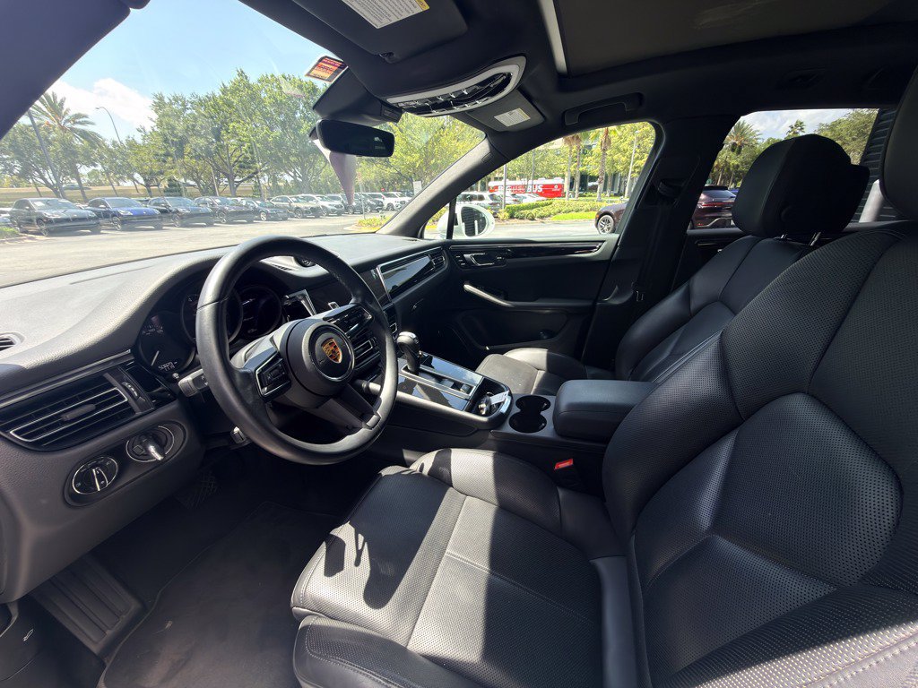 Used 2022 Porsche Macan AWD/4WD image 7