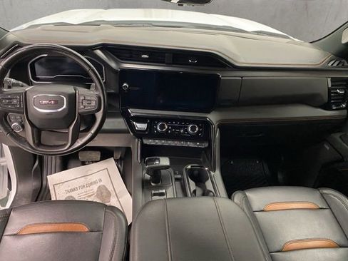 Used 2023 GMC Sierra 1500 AT4 w/ AT4 Premium Package AWD/4WD image 11