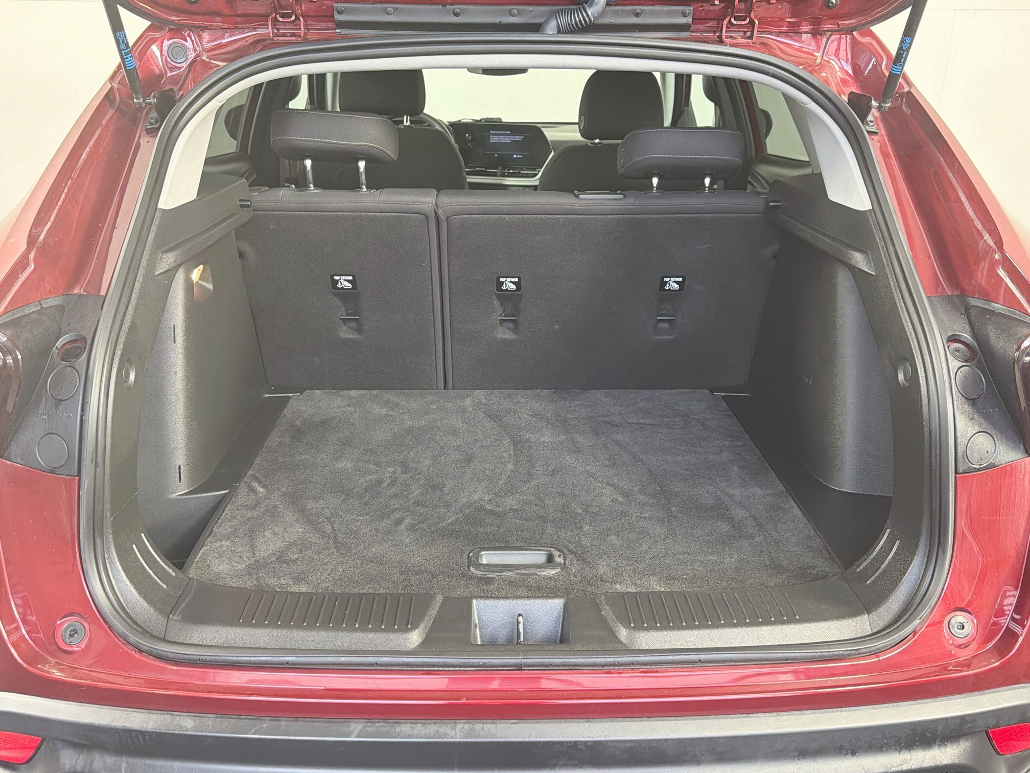 Used 2024 Chevrolet Trax LS w/ LS Convenience Package FWD image 29