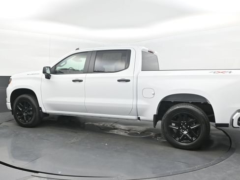Used 2026 Chevrolet Silverado 1500 Custom AWD/4WD image 7