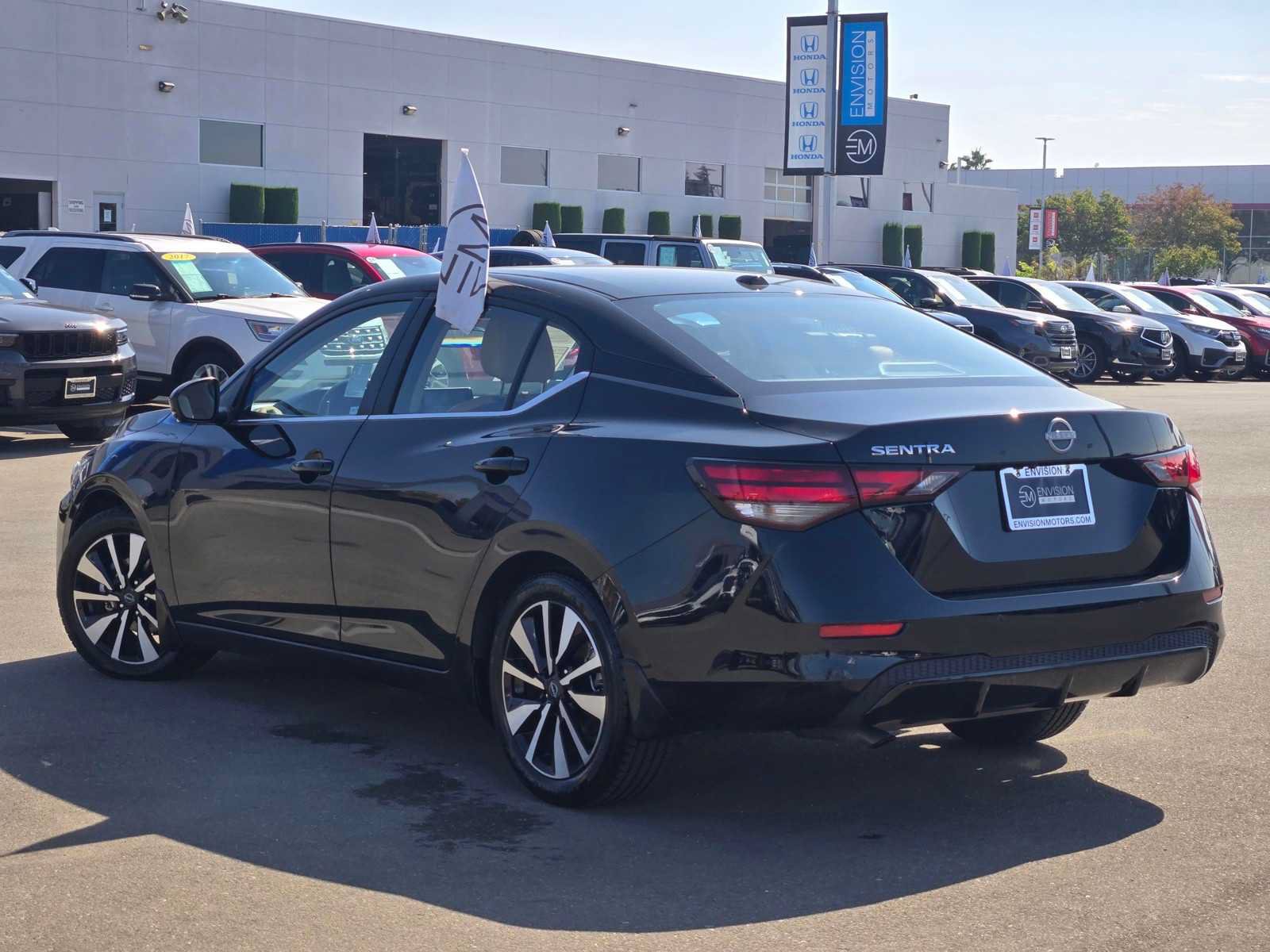Used 2025 Nissan Sentra SV w/ SV Premium Package FWD image 5
