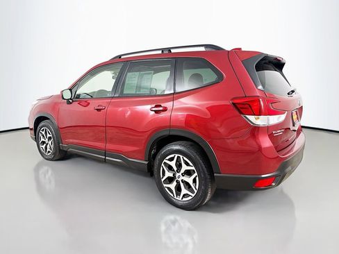 Used 2020 Subaru Forester Premium image 5
