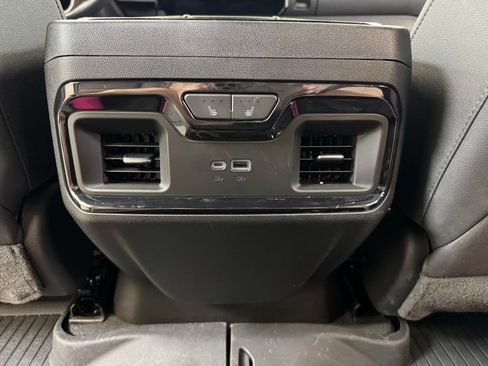 Used 2023 GMC Sierra 1500 AT4 w/ Technology Package AWD/4WD image 22