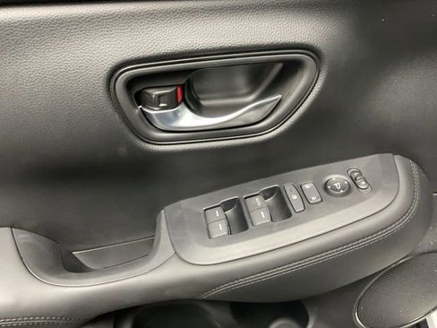 New 2026 Honda HR-V LX image 10